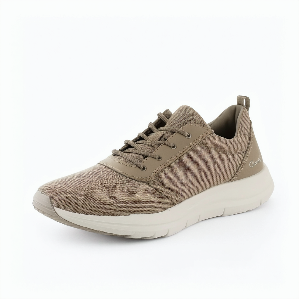 Clarks Women's Aria Flyer Fashion Sneaker