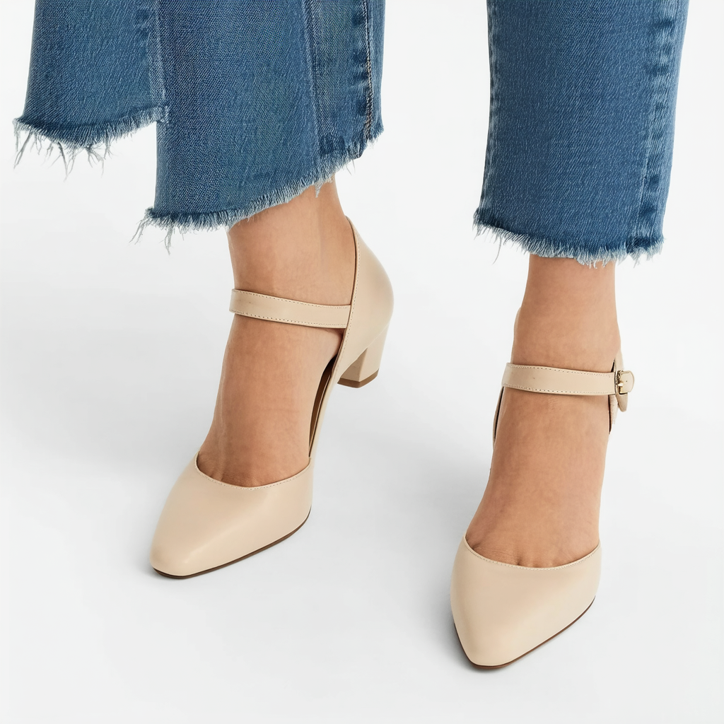 Clarks Women's Grace Lisa T-Strap Pump