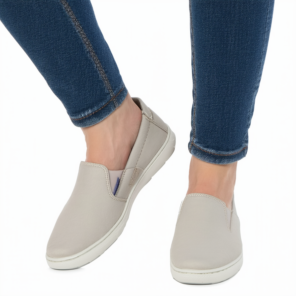 Rockport Women's Rock On Air Plain Slip-On Flat