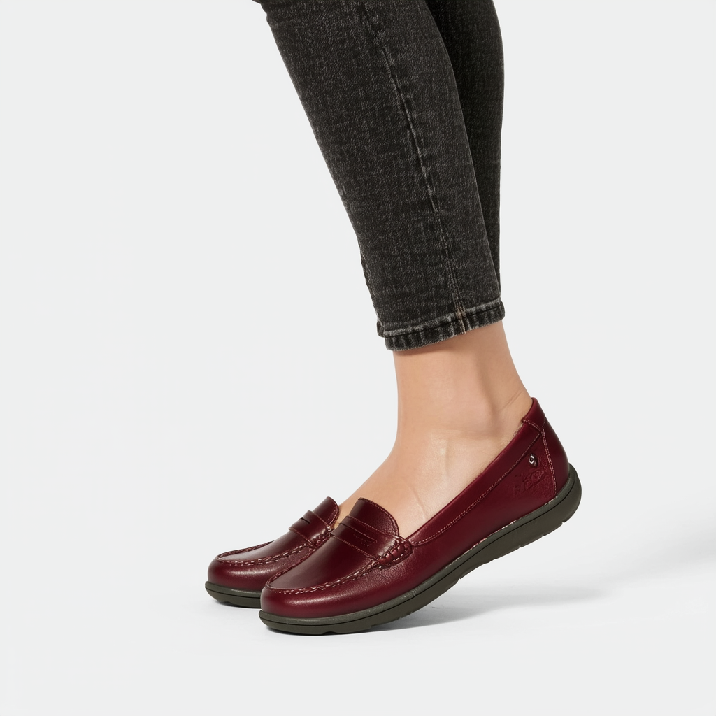 Clarks Women's Cheyn Madi Loafer, Burgundy Leather, 8 W US