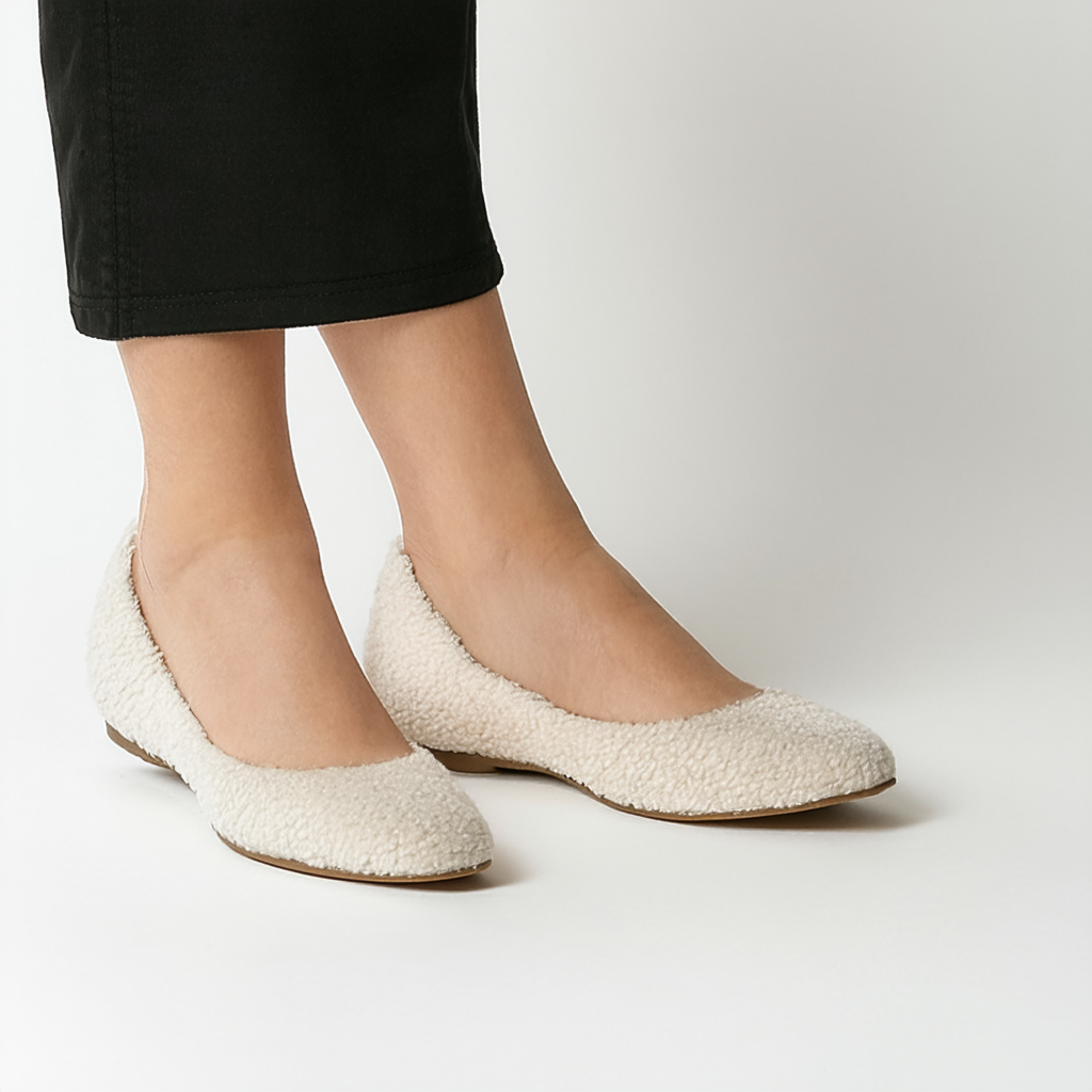 Clarks Women's Plush Sweep Pump