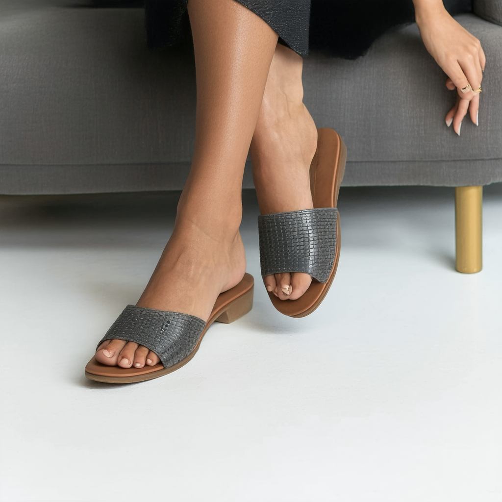 Cole Haan Women's Chelsea OT Sandal