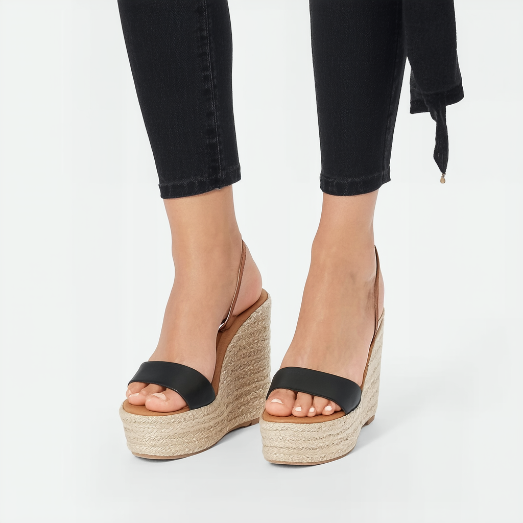 Nine West Women's Archavia Platform Sandal