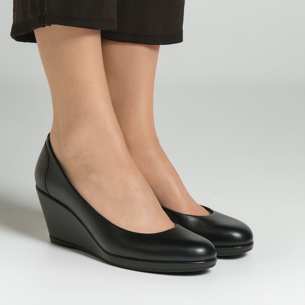 Clarks Women's Portrait Helen Wedge Pump