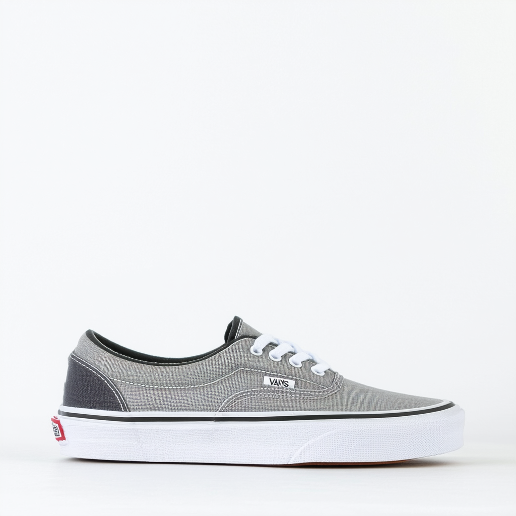 Vans Unisex-Adult 106 Vulcanized Core Classics