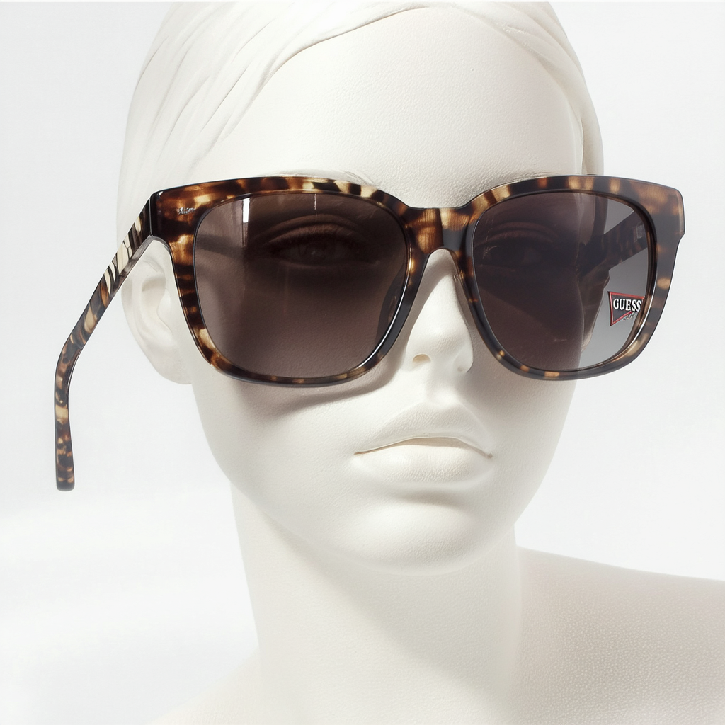 GUESS Women's Gu7562 Square Sunglasses