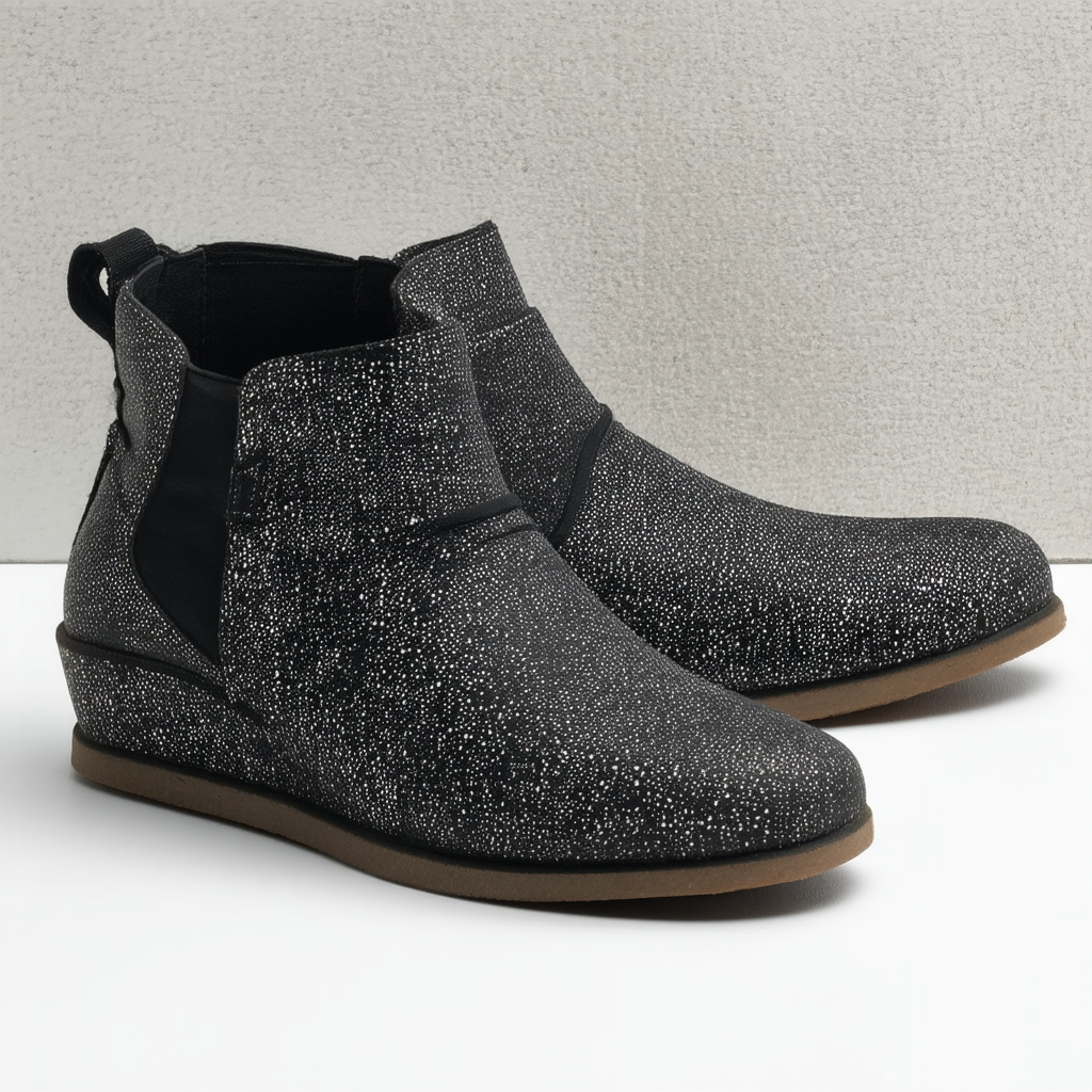 TOMS Women's Desert Wedge High Black Crackled Boot 7.5 Women US