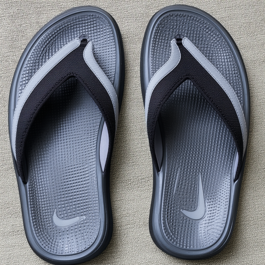 Nike Women's Solarsoft Thong II Black/Grey 488160-090 (Size: 13)
