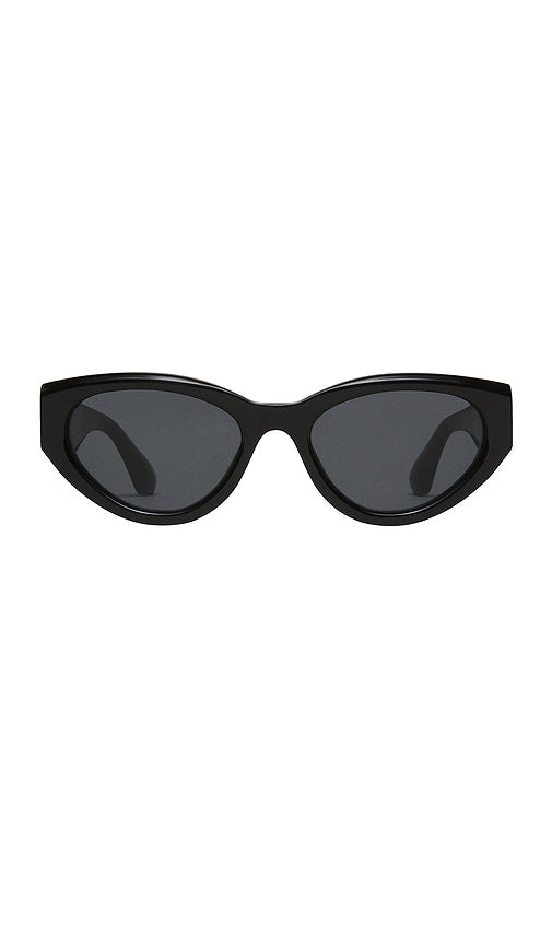 Chimi 06 Sunglasses in Black.