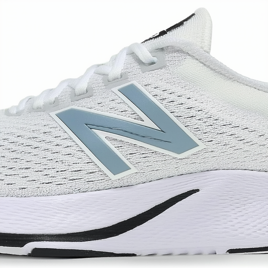 New Balance Women's Flash Running Shoe