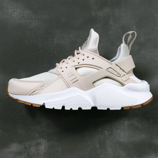 Nike Women's Huarache Run SE Running Shoe (7.5, Light Bone/Light Bone)
