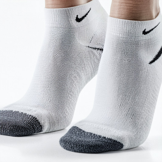 Nike Elite Lightweight No-Show Tab Running Socks