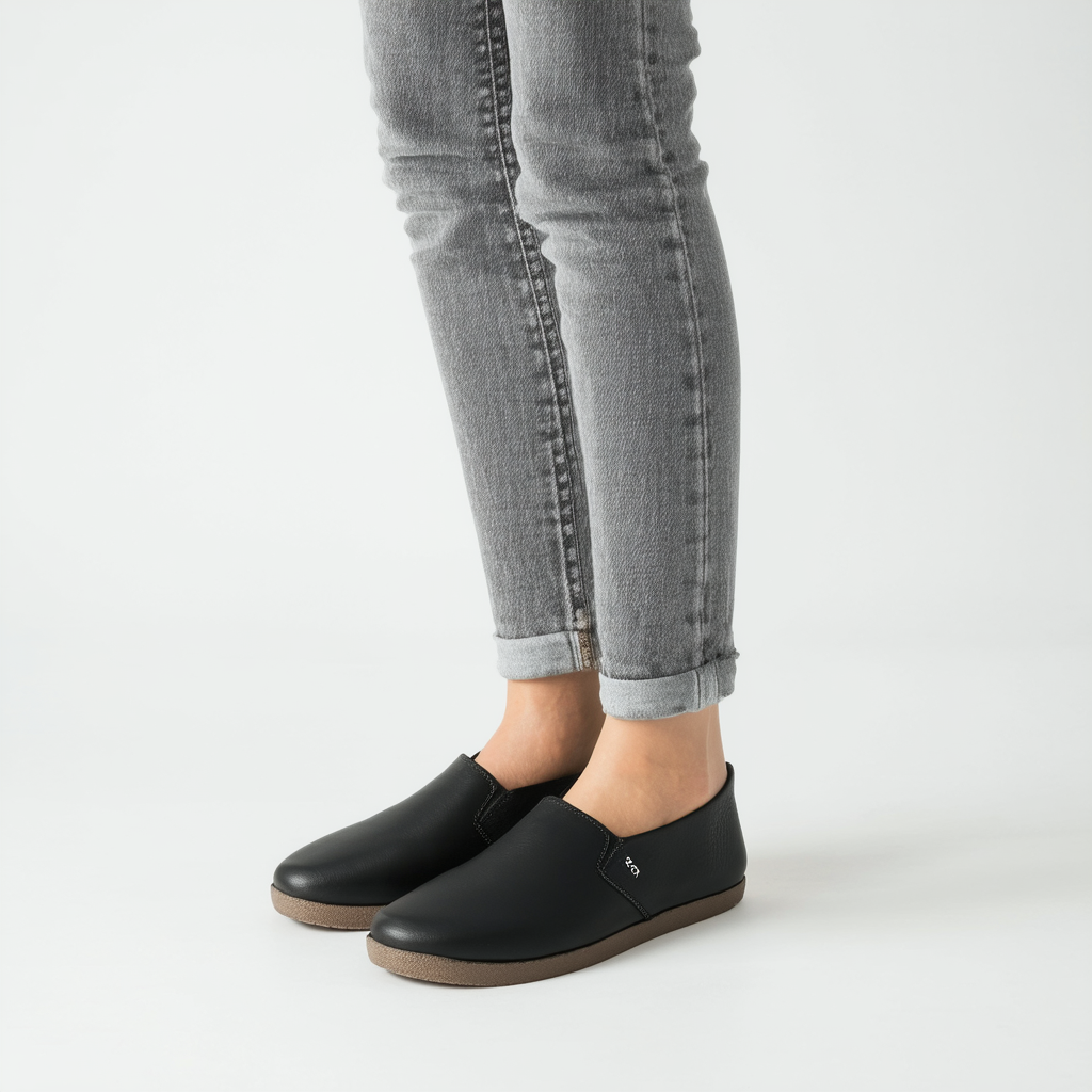 TOMS Women's Black Full Grain Leather Classic Black 10004900