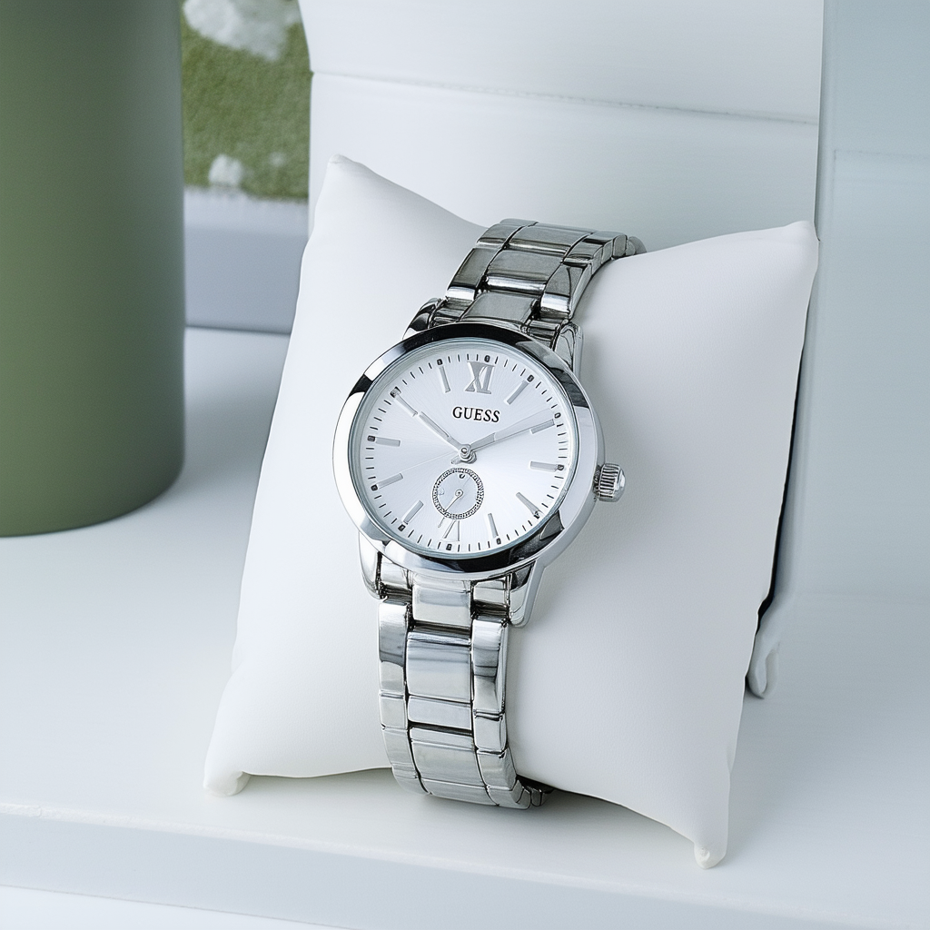 GUESS Stainless Steel Logo Bracelet Watch. Color: Silver-Tone (Model: U1082L1)