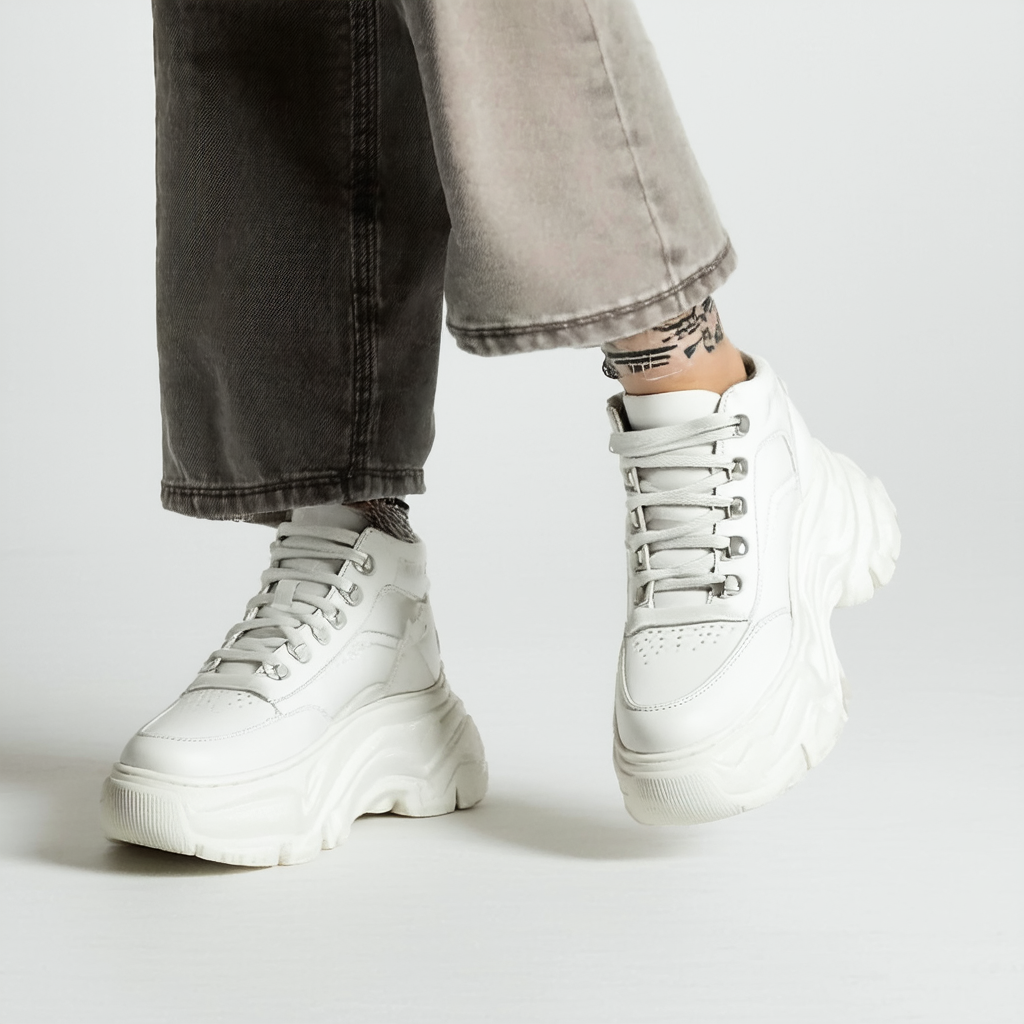 Steve Madden Rocket Lace Up Boyfriend Chunky Platform Sneakers White