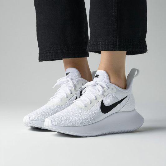NIKE Women's Sneaker, White Black Muslin Summit, 6.5