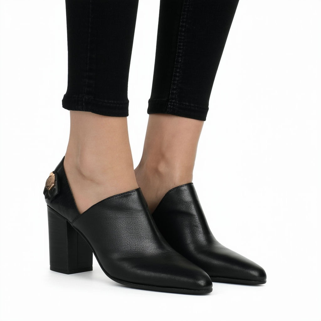 Naturalizer Women's Black Hispacho Leather Derive 4 B(M) US