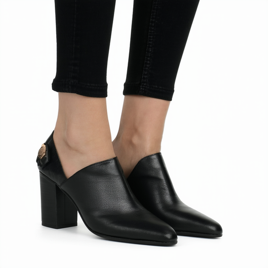 Naturalizer Women's Black Hispacho Leather Derive 4 B(M) US