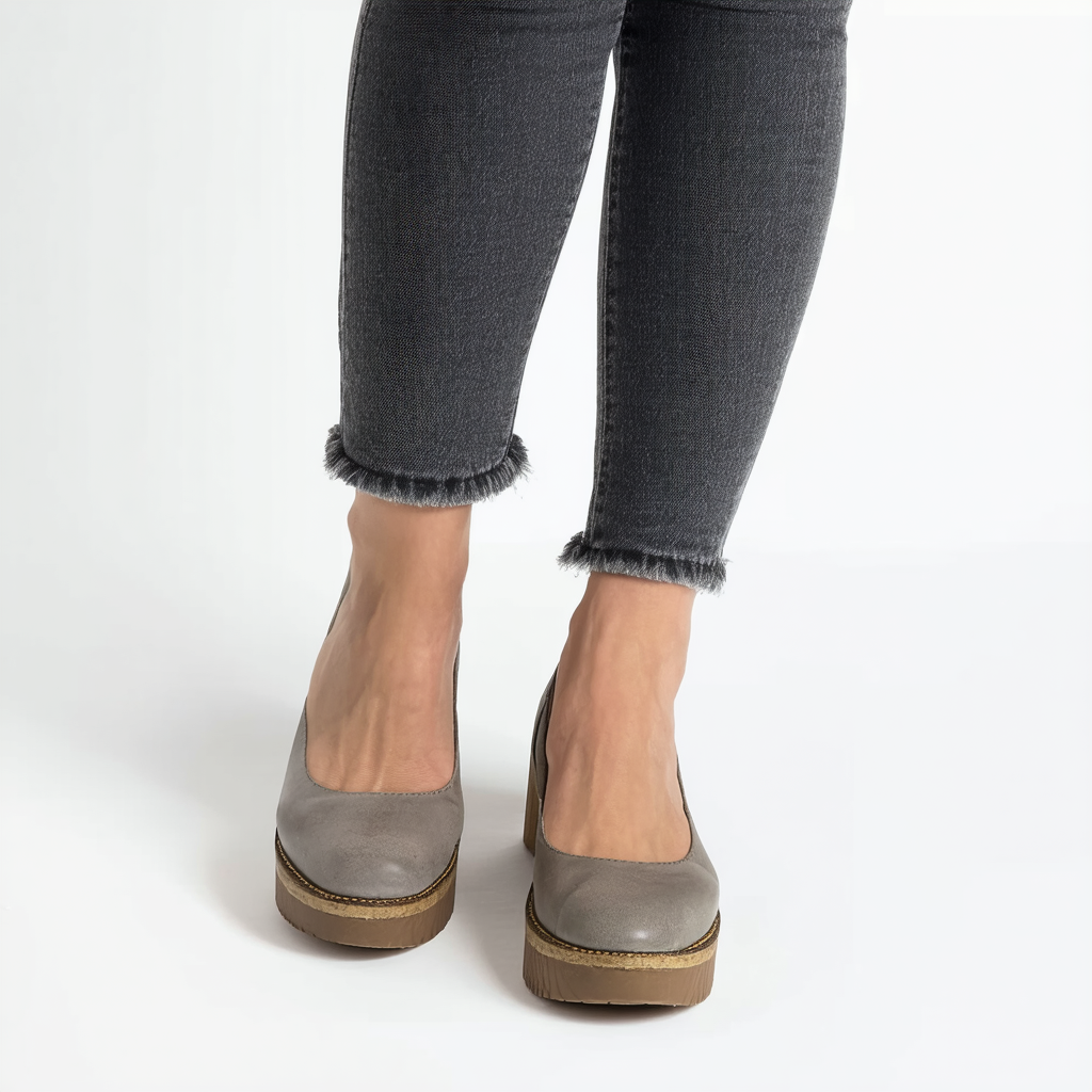 Clarks Women's Wessex Eider Platform Pump