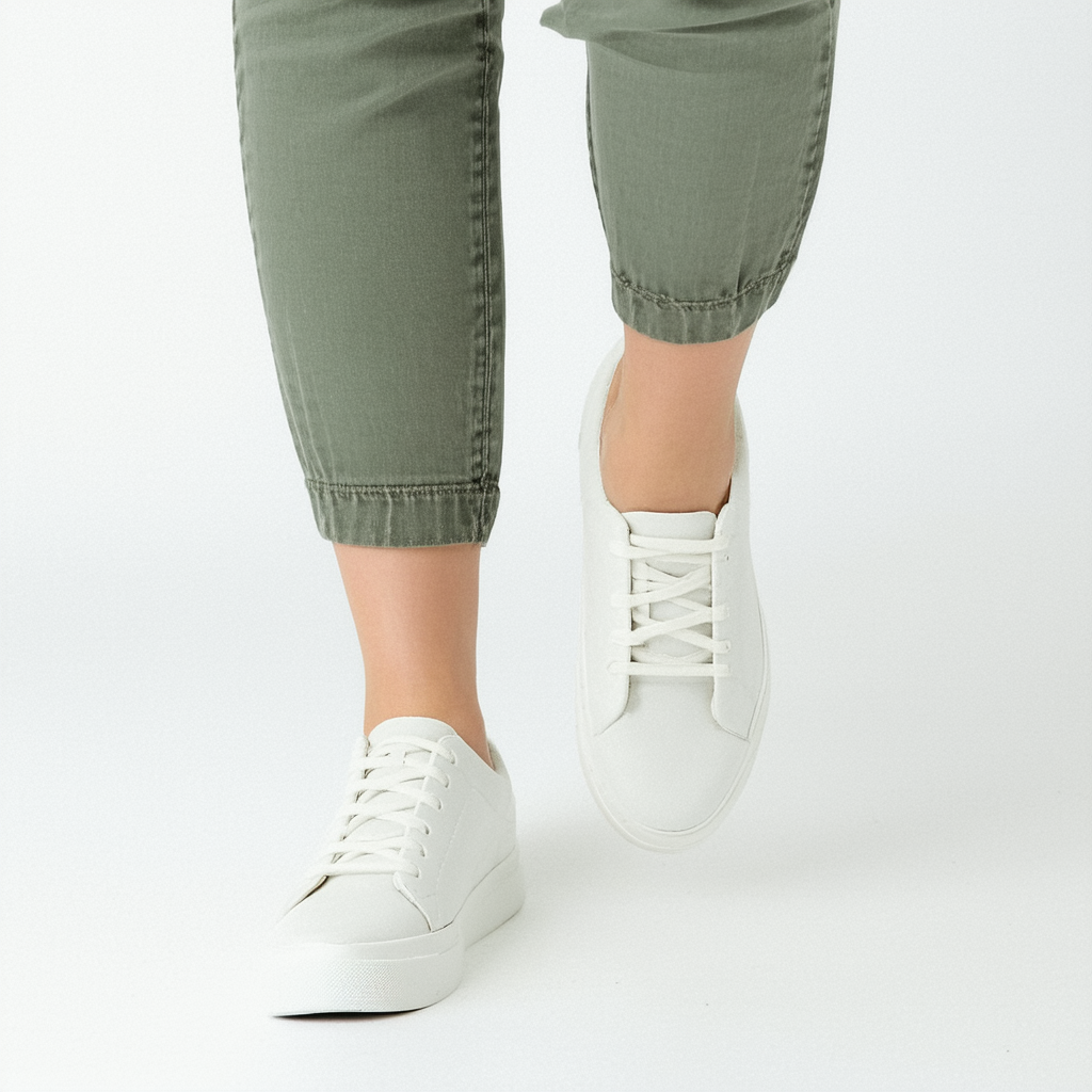 Kenneth Cole REACTION Women's Salt King Fashion Sneaker