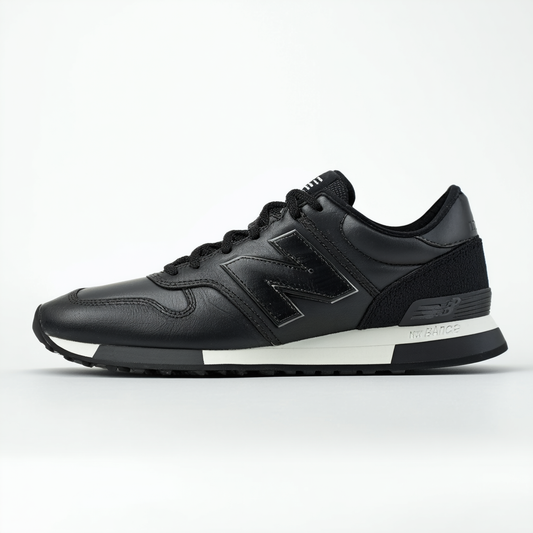 New Balance Women's Leather Sneaker, Black Dm2, 9