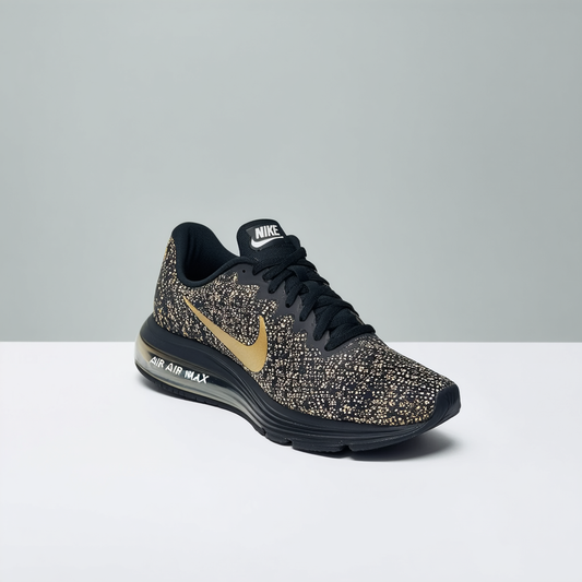 Nike Women's Air Max Invigor Print Running Shoe Black/Metallic Gold 7