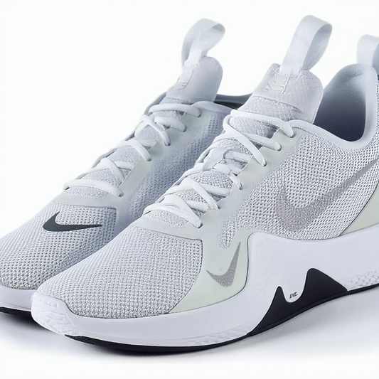Nike Women's Arrowz Sneaker,