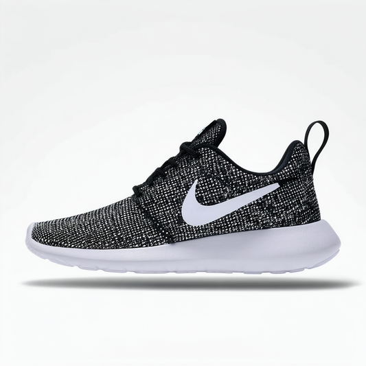 Nike Women's Rosherun Print Black/White Running Shoe 8 Women US