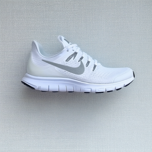 NIKE Womens Free 5.0- Size 10 1/2