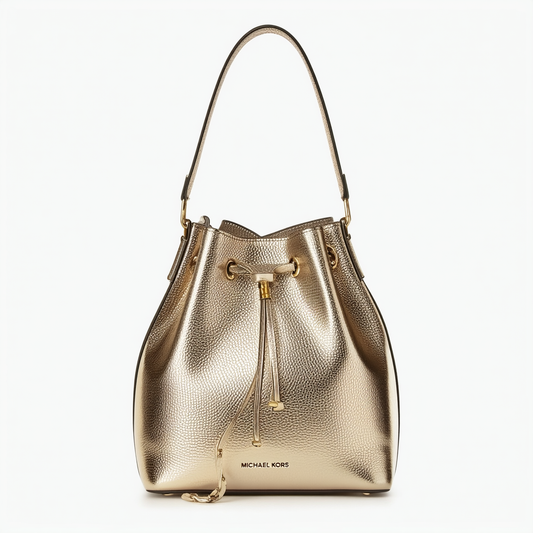 Michael Kors Camden Large Metallic-leather Drawstring Shoulder Bag in Pale Gold