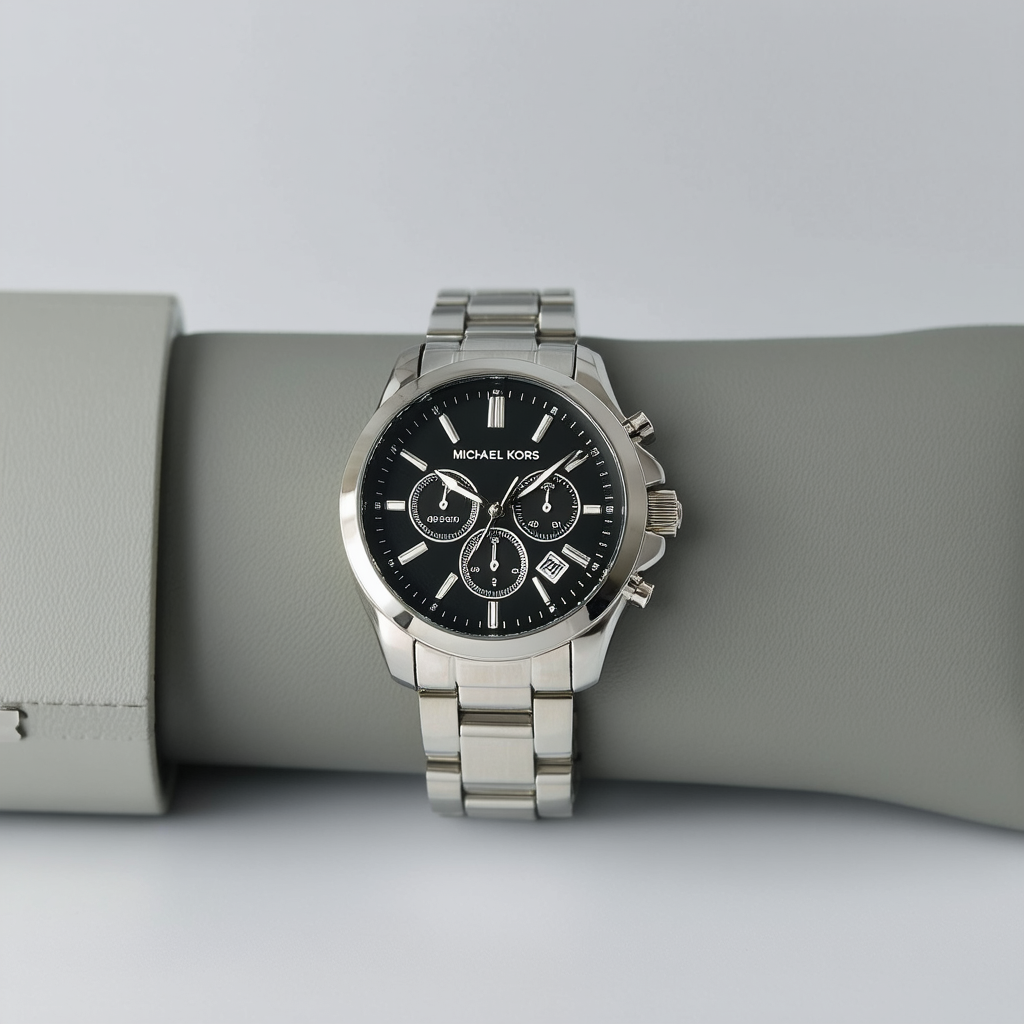 Michael Kors Men's MK8598 Grayson Analog Display Analog Quartz Silver Watch